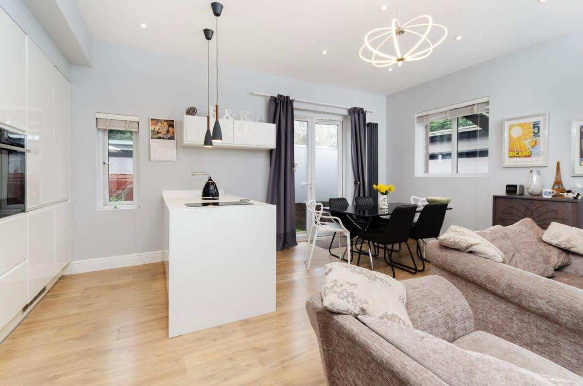 Apartment Charming Ground Floor 1 Bedroom Flat In *